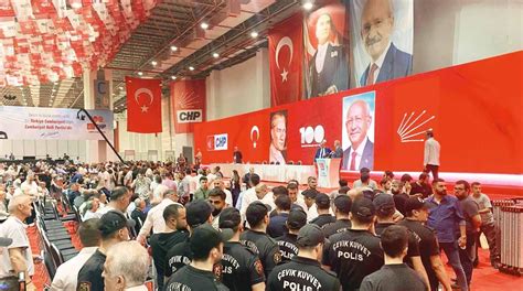 CHP İzmir İl Kongresinde “liste” kavgası